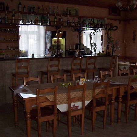 Penzion U Cervenych Vrat Chudolazy Екстериор снимка
